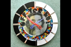 OFF YER NUT CLOCK: 14” CIRCLE